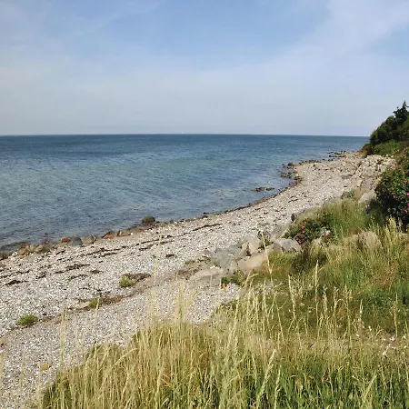 Ferienhaus Three-bedroom Holiday In Martofte