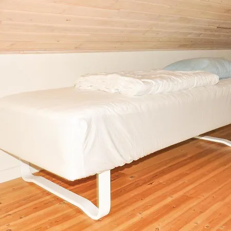 Ferienhaus Three-bedroom Holiday In Martofte