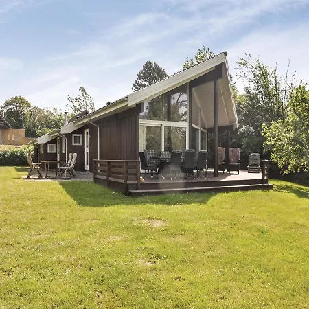 Three-bedroom Holiday In Ferienhaus
